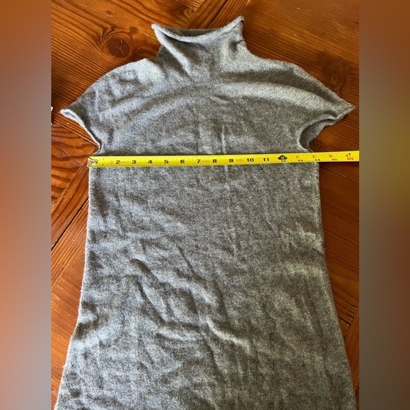 Malo Women’s Cashmere Blend Short Sleeve Mock Neck Sweater EUC - Picture 3 of 7